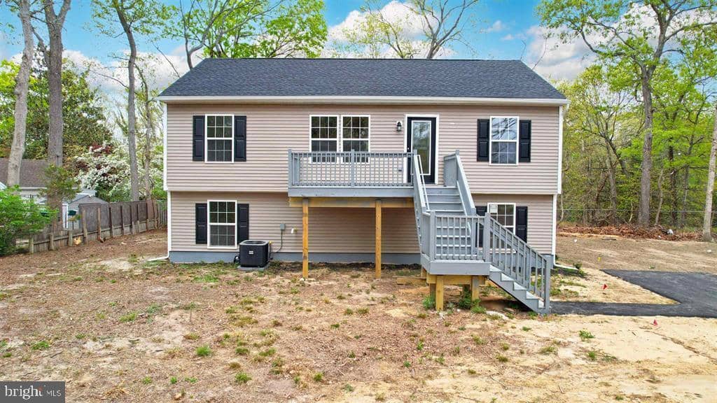 5609 Briarwood Drive photo 1