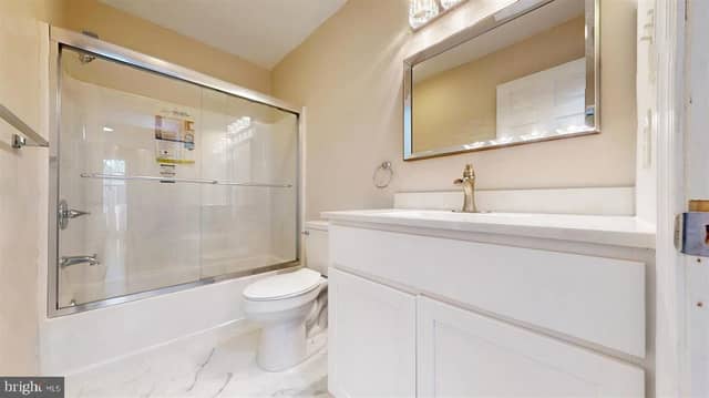 5609 Briarwood Drive photo 11