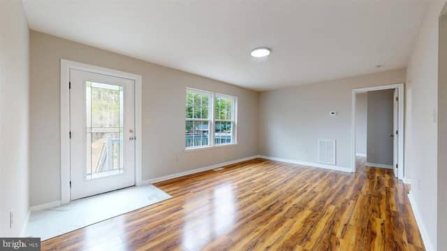 5609 Briarwood Drive photo 12