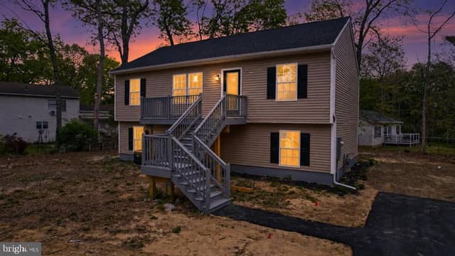 5609 Briarwood Drive photo 2