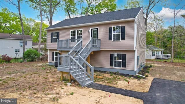 5609 Briarwood Drive photo 3