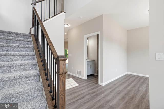 1178 S Spring Road photo 4