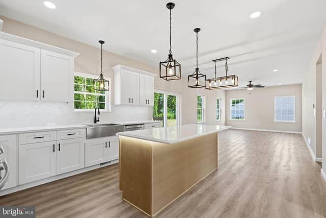 1178 S Spring Road photo 8
