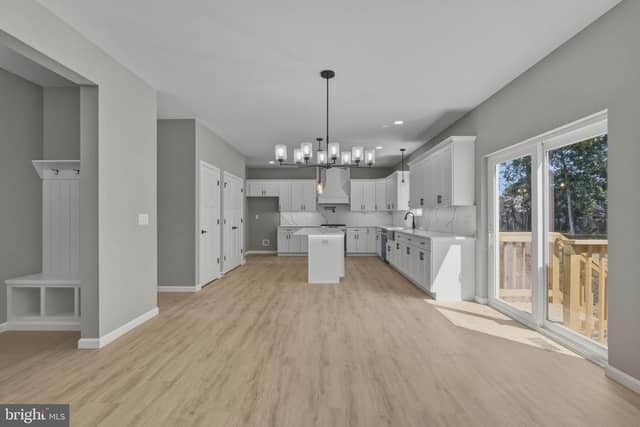 1179 Holmes Avenue photo 11