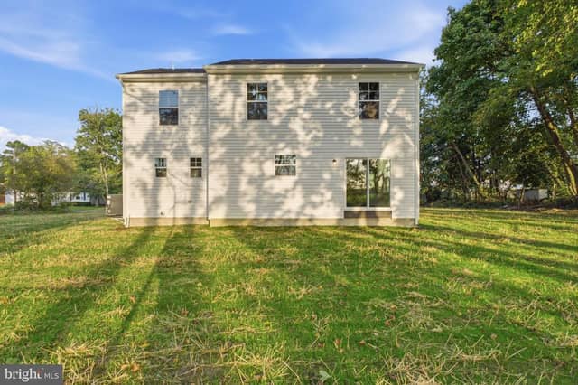 2252 Helen Avenue photo 4