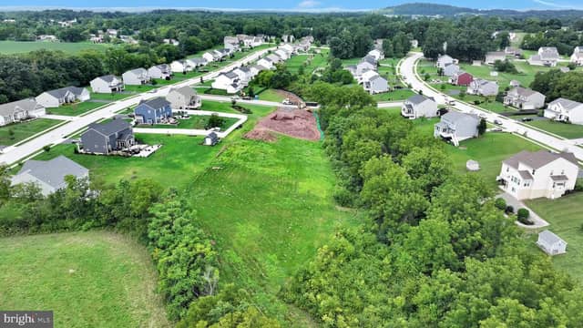 63 Jessica Drive photo 10