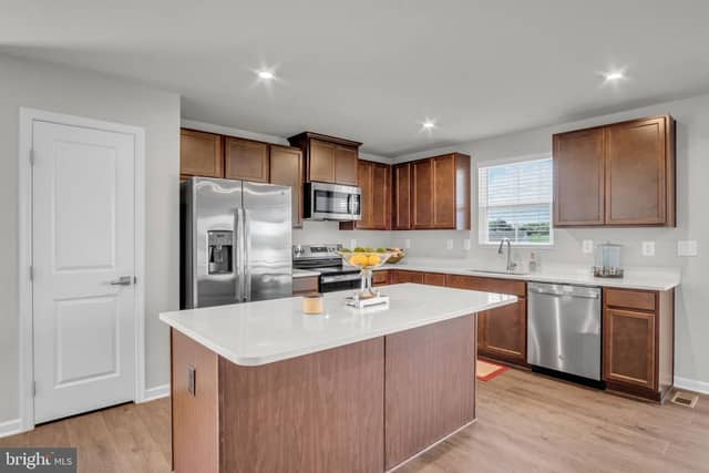 34 Summerfield Drive photo 11