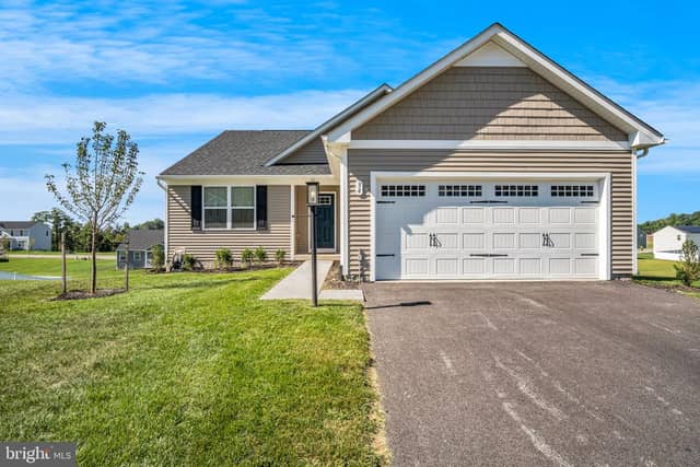 34 Summerfield Drive photo 3