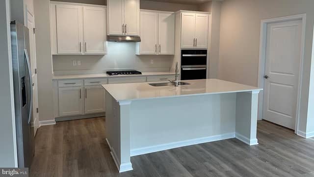 105 Elderberry Way photo 2