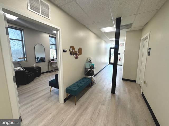 3820 Market St photo 12