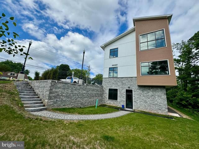 3820 Market Street photo 3