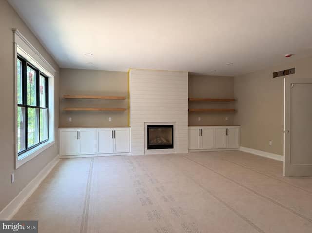 1163 Kuhn Road photo 12