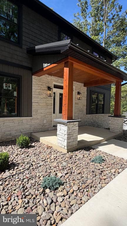 1163 Kuhn Road photo 8