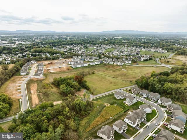 31 Tilghman Trail photo 4