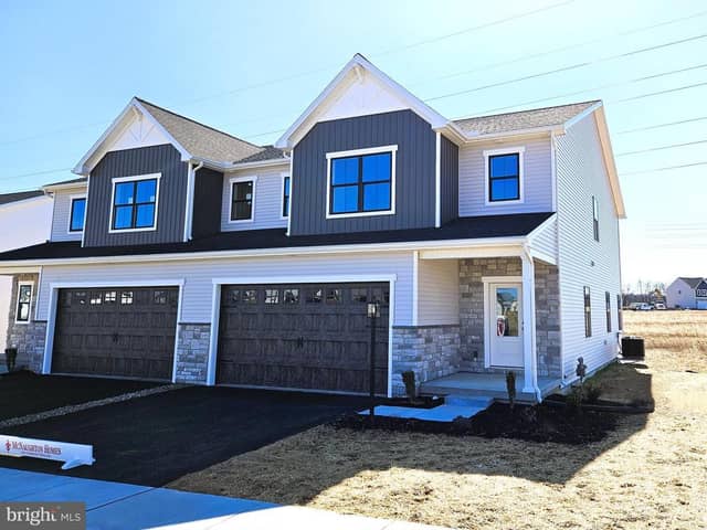657 Brittany Drive, Mechanicsburg PA new construction home