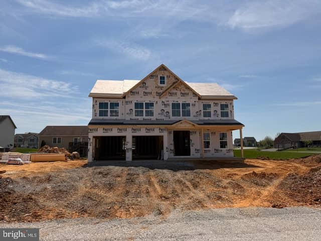 415 East Clarissa Drive, Shippensburg PA new construction home