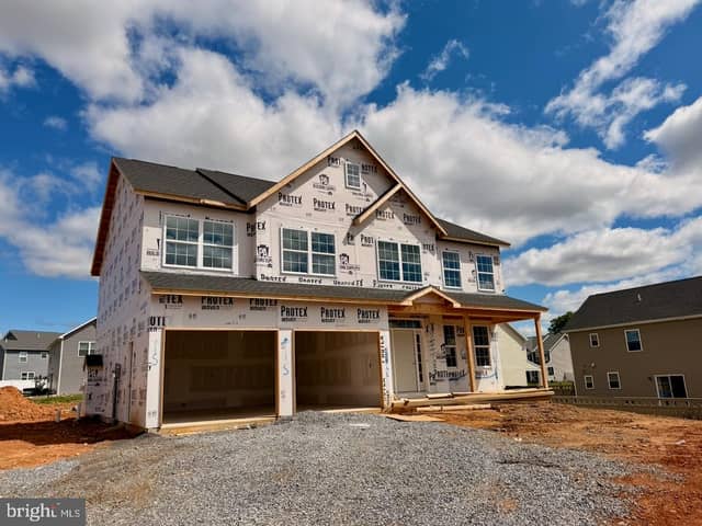 1810 Edgewood Drive photo 2