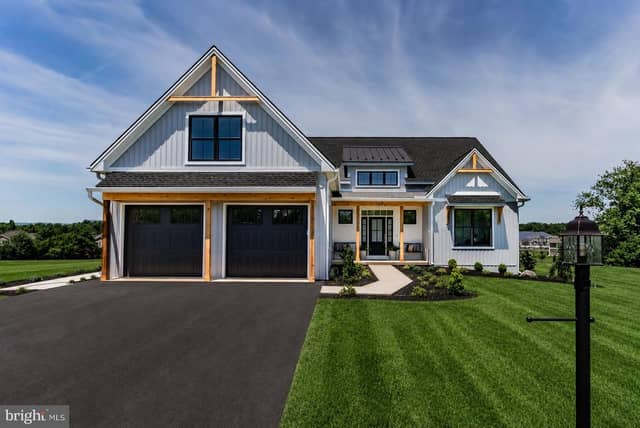 1006 Stonehill Ln, Carlisle PA new construction home