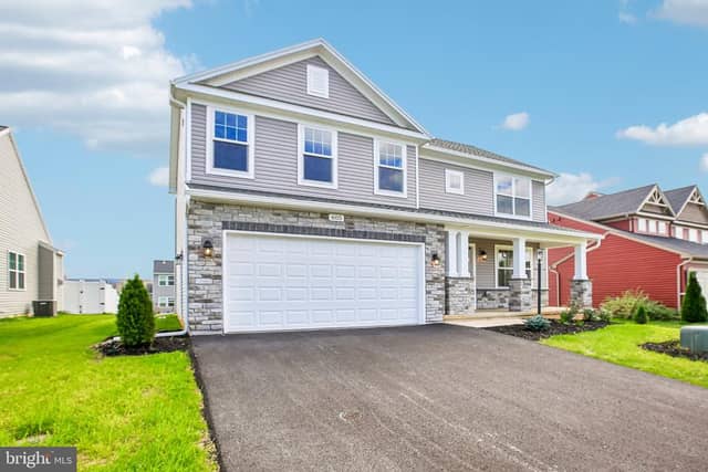 605 Exeter Lane photo 3