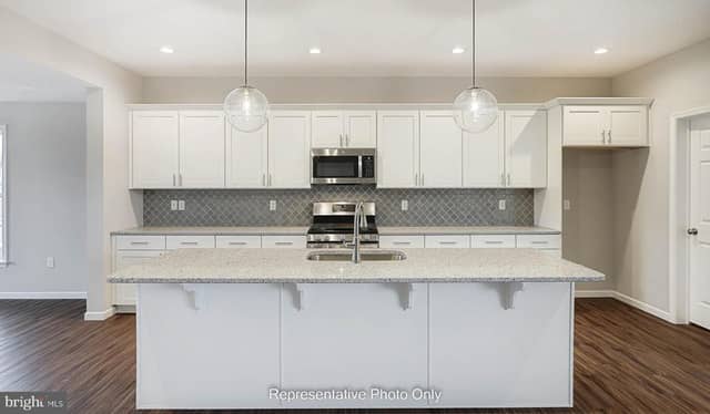 503 Charleston Drive photo 9