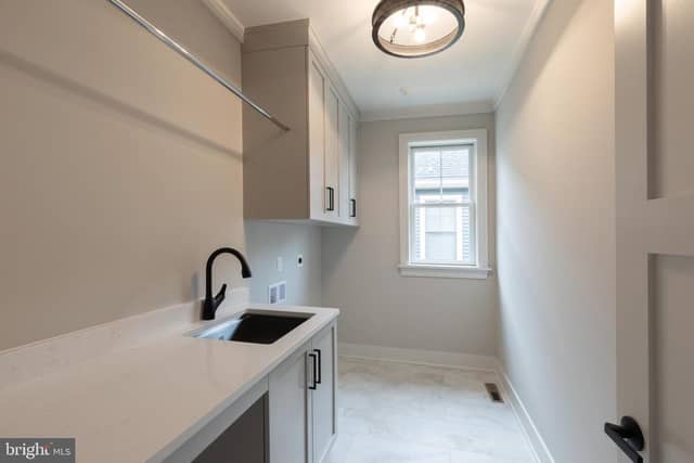 8 Jackson Court photo 5