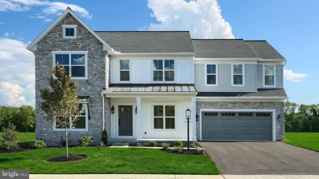 2231 S Autumn Chase Drive, Mechanicsburg PA new construction home