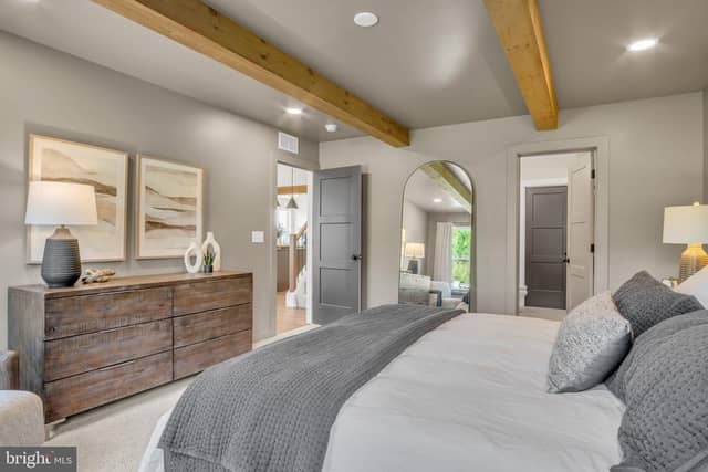 579 Sweet Honey Lane photo 8