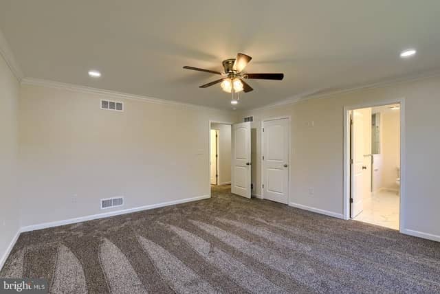 8 S Locust Lane photo 11