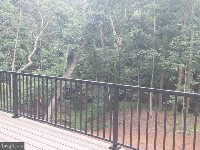 7 Oak Lane photo 10