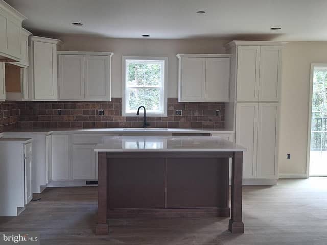7 Oak Lane photo 5