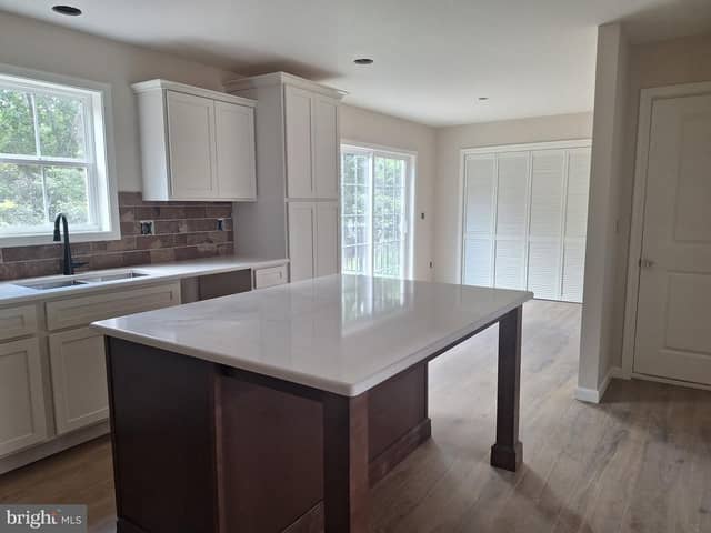 7 Oak Lane photo 9