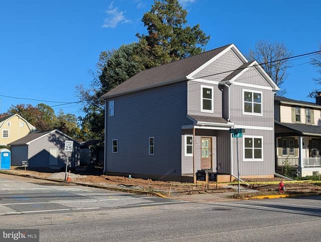 601 S York Street photo 4