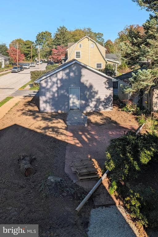 601 S York Street photo 9