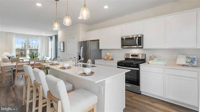 102 Barlett Lane photo 9