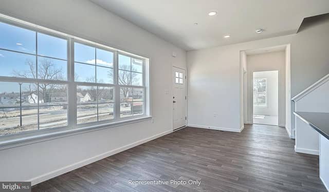 7837 Oak Brook Drive photo 9