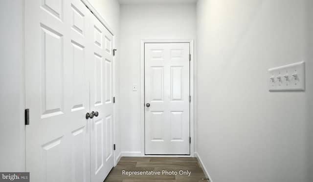 7833 Oak Brook Drive photo 8
