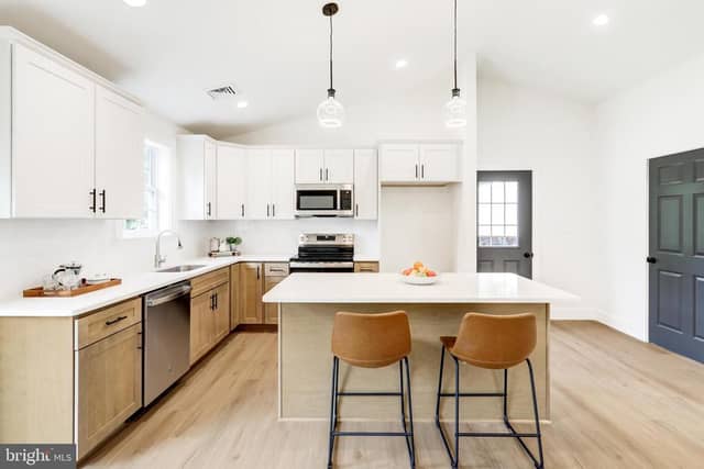 120 Wayne Avenue photo 4