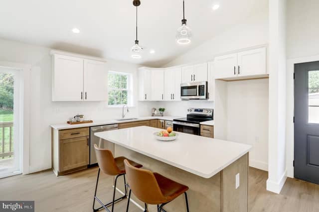 120 Wayne Avenue photo 5