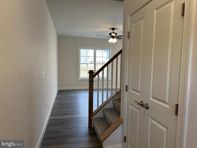 127 Magnolia Drive photo 3