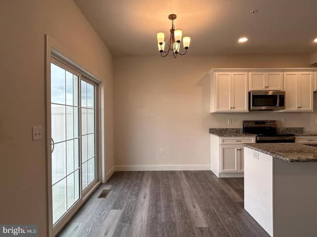 141 Magnolia Drive photo 7