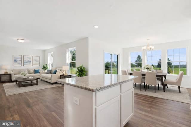 1508 Falcon Lane # 252 photo 2
