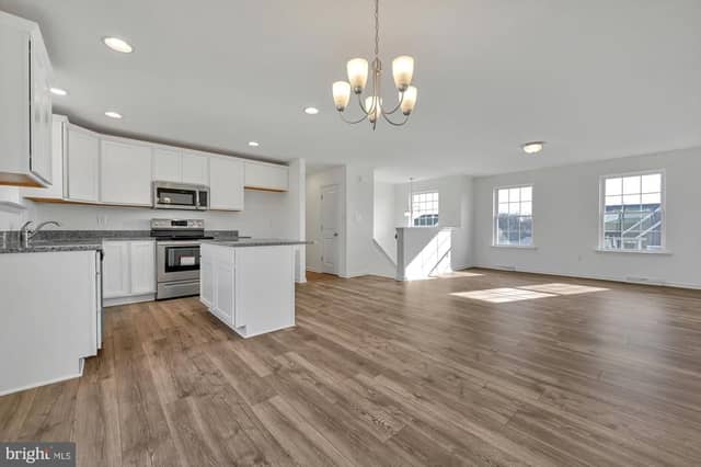 1656 Falcon Lane # 242 photo 7