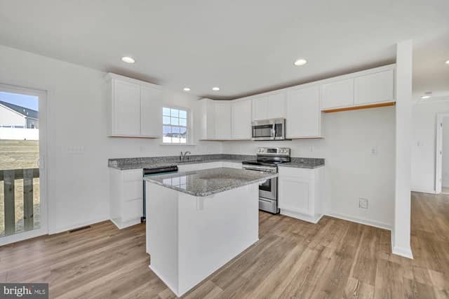 1656 Falcon Lane # 242 photo 8