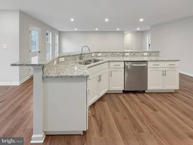 5877 Buchanan Drive photo 10