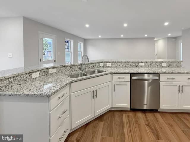 5877 Buchanan Drive photo 11