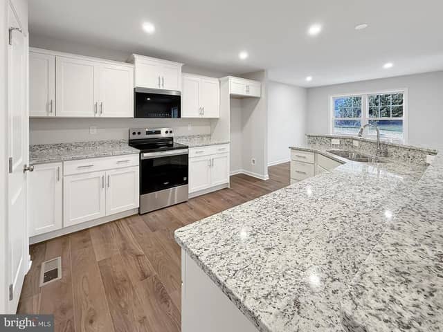 5877 Buchanan Drive photo 4