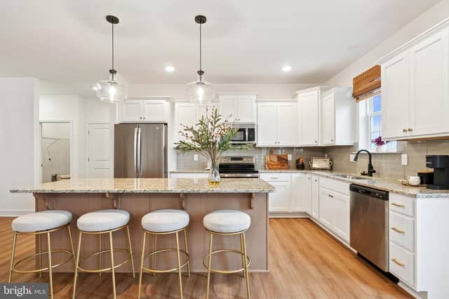 1520 Falcon Lane # 251 photo 2