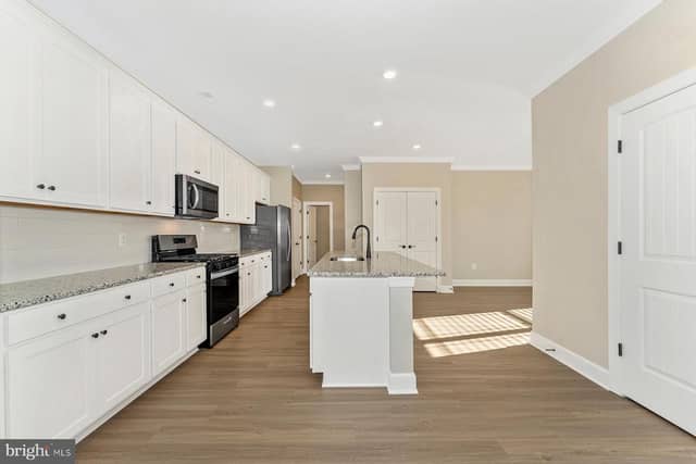 504 Abigail Avenue photo 11