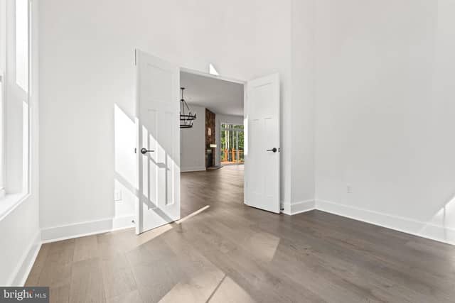 1401 Shannon Drive S photo 7