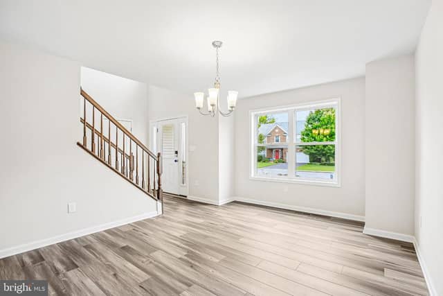 5967 Gabrielle Lane photo 6